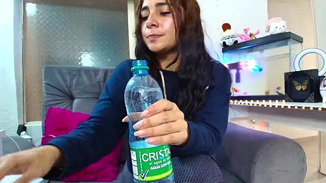 Meganmilk1 online show from September 10, 2025, 4:29 pm