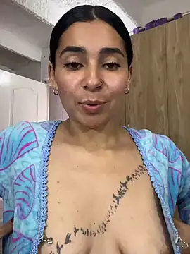 Meganmilk1 online show from January 7, 2026, 5:37 pm