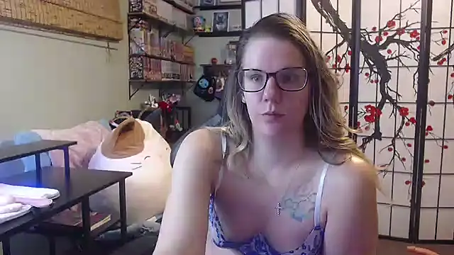 Snapshot of Sarahtineke chatting on March 15, 2026, 3:07 pm Sarahtineke online show from March 15, 2026, 3:07 pm