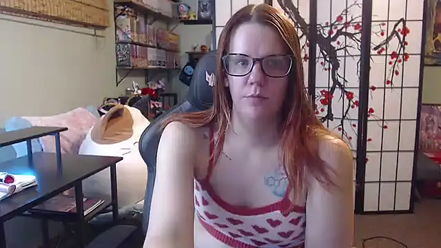 Snapshot of Sarahtineke chatting on May 28, 2026, 5:10 pm Sarahtineke online show from May 28, 2026, 5:10 pm
