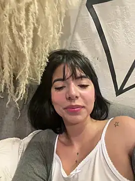 Snapshot of NicolRoss_ chatting on April 7, 2026, 11:15 pm NicolRoss online show from April 7, 2026, 11:15 pm