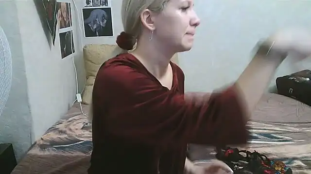 -GoldenGirl- online show from February 6, 2025, 11:21 am