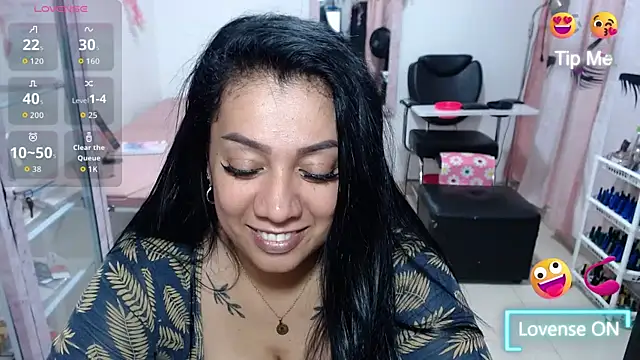 Snapshot of titsbiglovers chatting on July 4, 2026, 5:52 pm titsbiglovers online show from July 4, 2026, 5:52 pm