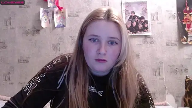 Light Luna online show from November 17, 2025, 12:55 pm