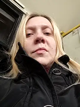 LeraSweet online show from December 18, 2025, 4:46 pm