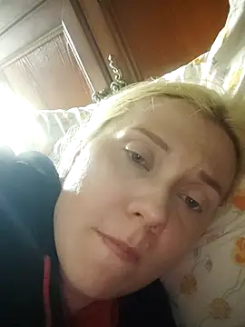 LeraSweet online show from April 6, 2026, 7:48 pm