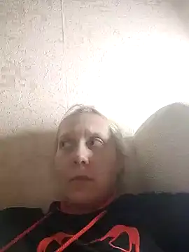 Snapshot of LeraSweet chatting on May 2, 2026, 8:25 pm LeraSweet online show from May 2, 2026, 8:25 pm