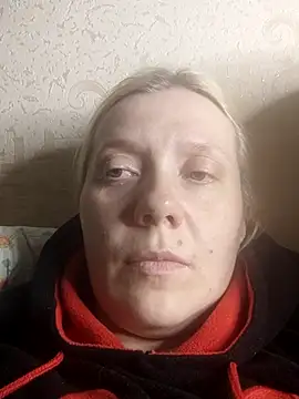 Snapshot of LeraSweet chatting on May 4, 2026, 6:48 pm LeraSweet online show from May 4, 2026, 6:48 pm