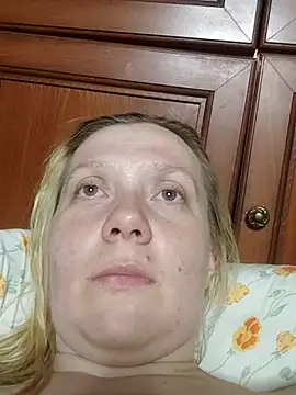 Snapshot of LeraSweet chatting on June 20, 2026, 7:38 pm LeraSweet online show from June 20, 2026, 7:38 pm