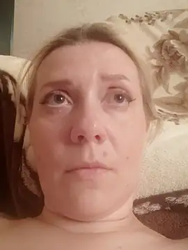 Snapshot of LeraSweet chatting on June 28, 2026, 7:42 pm LeraSweet online show from June 28, 2026, 7:42 pm