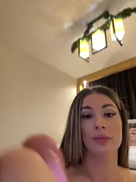 IsabellaEtthan online show from March 5, 2025, 8:32 pm