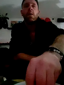 eltoulou online show from January 18, 2025, 10:39 pm