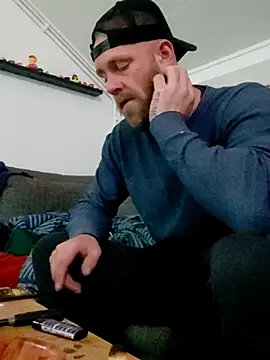 eltoulou online show from November 10, 2025, 7:57 pm