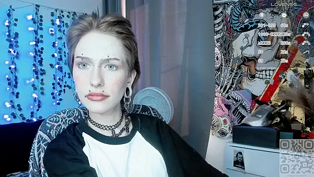 Snapshot of say_mary chatting on July 1, 2026, 2:40 pm say mary online show from July 1, 2026, 2:40 pm