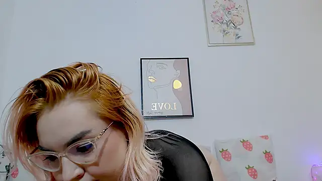 Catlady333 online show from September 9, 2025, 6:46 am