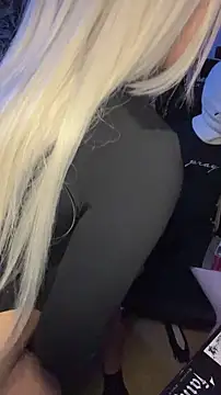 kinkygirl420x online show from March 16, 2026, 5:17 pm