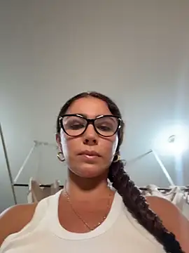 Snapshot of NINIK_STYLE chatting on May 18, 2026, 8:25 pm NINIK STYLE online show from May 18, 2026, 8:25 pm