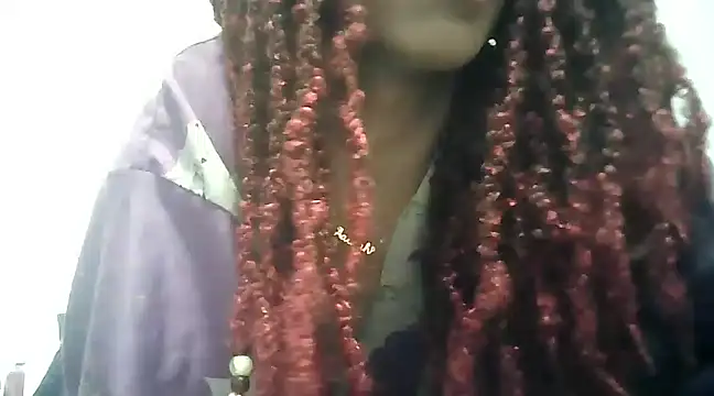 Snapshot of CaramelDipper chatting on December 7, 2024, 11:56 pm CaramelDipper online show from December 7, 2024, 11:56 pm