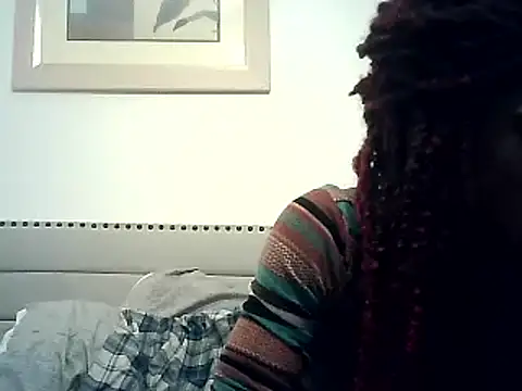 Snapshot of CaramelDipper chatting on December 11, 2024, 5:43 am CaramelDipper online show from December 11, 2024, 5:43 am