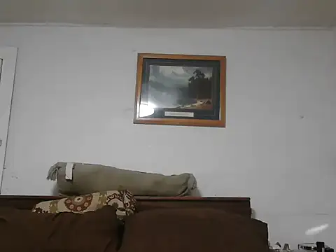 Snapshot of CaramelDipper chatting on October 29, 2025, 4:59 am CaramelDipper online show from October 29, 2025, 4:59 am