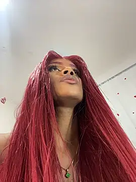 Snapshot of Elektra_Queen chatting on April 18, 2026, 1:15 pm Elektra Queen online show from April 18, 2026, 1:15 pm
