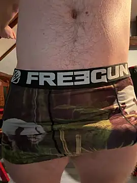 youlo71 online show from February 6, 2026, 4:32 pm