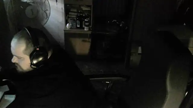 Snapshot of perversalus chatting on January 1, 2025, 10:54 am perversalus online show from January 1, 2025, 10:54 am