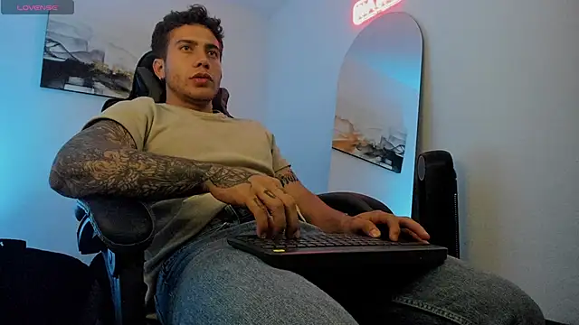 LucianSinclair online show from January 16, 2025, 12:12 am