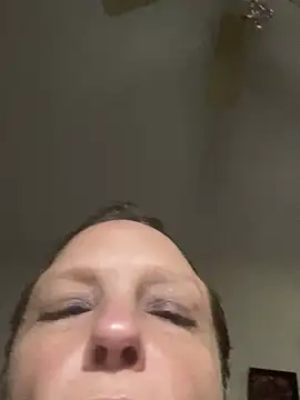 Snapshot of Everlyrose27 chatting on January 9, 2025, 9:48 am Everlyrose27 online show from January 9, 2025, 9:48 am