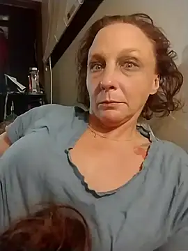 Snapshot of Everlyrose27 chatting on February 17, 2026, 1:46 am Everlyrose27 online show from February 17, 2026, 1:46 am