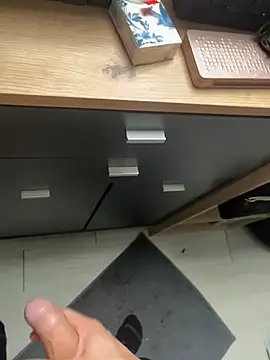 Mecchaud06 online show from February 8, 2026, 2:20 pm