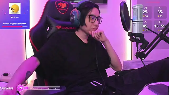 Snapshot of wexlee7 chatting on February 26, 2025, 1:00 am wexlee7 online show from February 26, 2025, 1:00 am