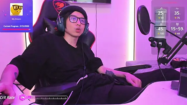 Snapshot of wexlee7 chatting on February 27, 2025, 1:05 am wexlee7 online show from February 27, 2025, 1:05 am