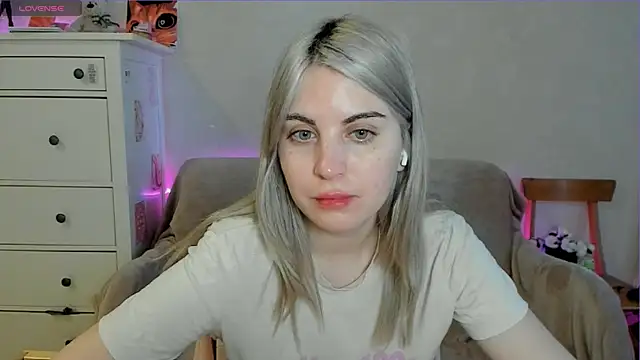 Snapshot of pawpaws chatting on May 3, 2026, 7:03 am pawpaws online show from May 3, 2026, 7:03 am