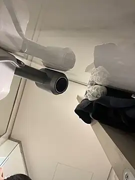 Snapshot of MEOW_MEO chatting on November 8, 2025, 3:45 pm MEOW MEO online show from November 8, 2025, 3:45 pm