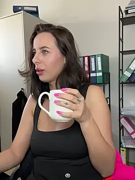 Hii Lolla online show from March 20, 2025, 7:14 am