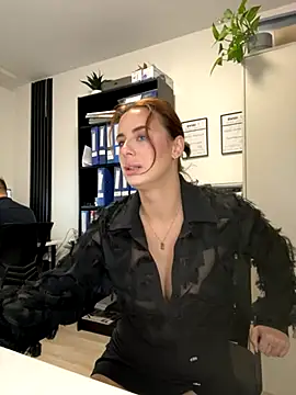 Hii Lolla online show from September 22, 2025, 6:04 am