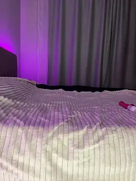 -SweetDi- online show from February 26, 2025, 8:44 pm