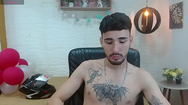 Snapshot of DmitriSanders chatting on March 8, 2025, 2:51 pm DmitriSanders online show from March 8, 2025, 2:51 pm