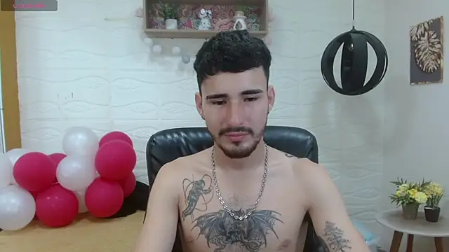 Snapshot of DmitriSanders chatting on March 11, 2025, 7:36 pm DmitriSanders online show from March 11, 2025, 7:36 pm