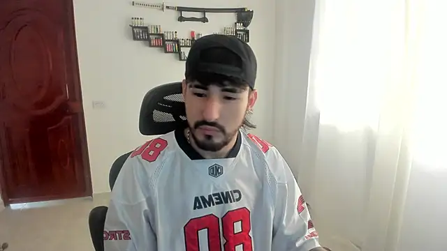 DmitriSanders online show from April 18, 2026, 3:16 pm