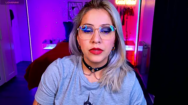 Snapshot of blackwidow_s1 chatting on April 23, 2026, 4:53 pm blackwidow s1 online show from April 23, 2026, 4:53 pm