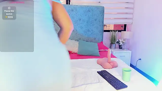 Snapshot of Nahomi_Wild chatting on February 2, 2025, 8:08 pm Nahomi Wild online show from February 2, 2025, 8:08 pm