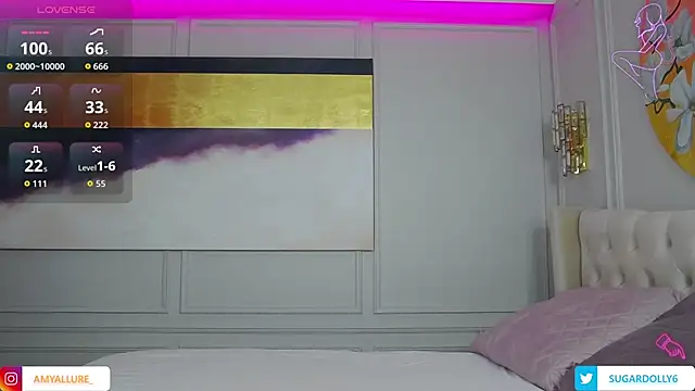 AmyAzureee online show from September 11, 2025, 8:53 pm