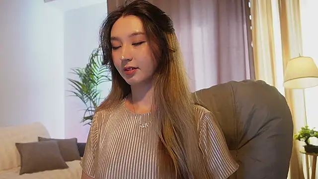 Sarasuo1 online show from September 13, 2025, 9:20 am