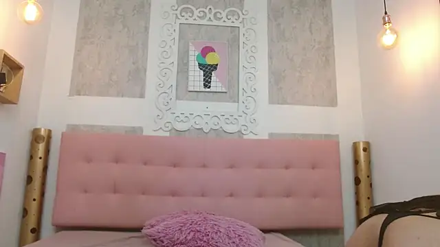 Cloeandtyfanny online show from March 10, 2025, 3:23 am