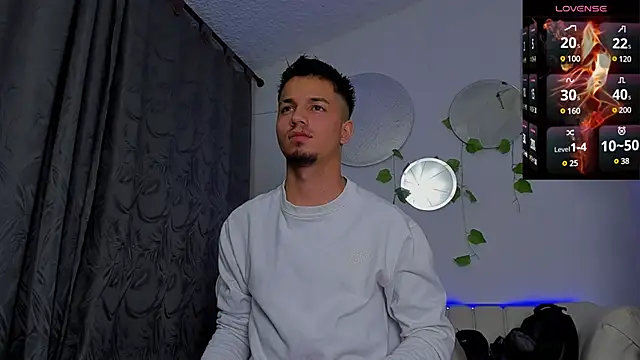 Snapshot of Issac_james_ chatting on January 9, 2025, 11:14 am Issac james online show from January 9, 2025, 11:14 am