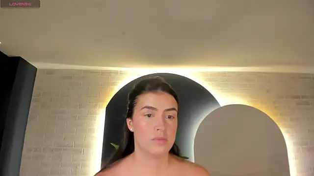 Snapshot of PaulinaSantos_ chatting on April 19, 2026, 5:12 pm PaulinaSantos online show from April 19, 2026, 5:12 pm