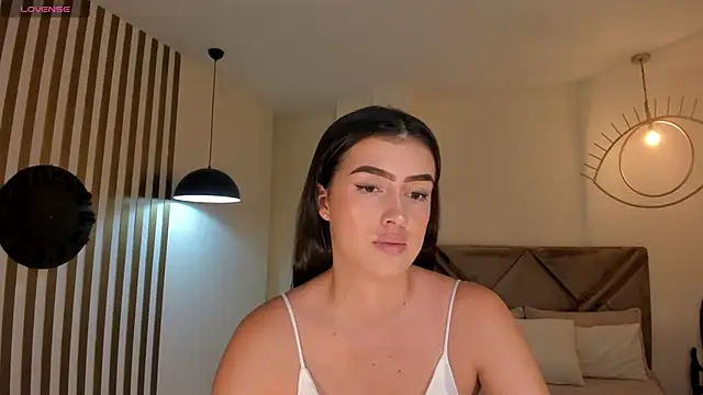 Snapshot of PaulinaSantos_ chatting on April 28, 2026, 6:24 pm PaulinaSantos online show from April 28, 2026, 6:24 pm