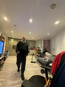 LondonTeffy online show from February 2, 2026, 9:57 pm